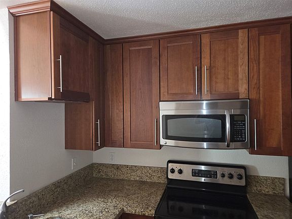 4th image of 2425 Holly Hall St APT B36