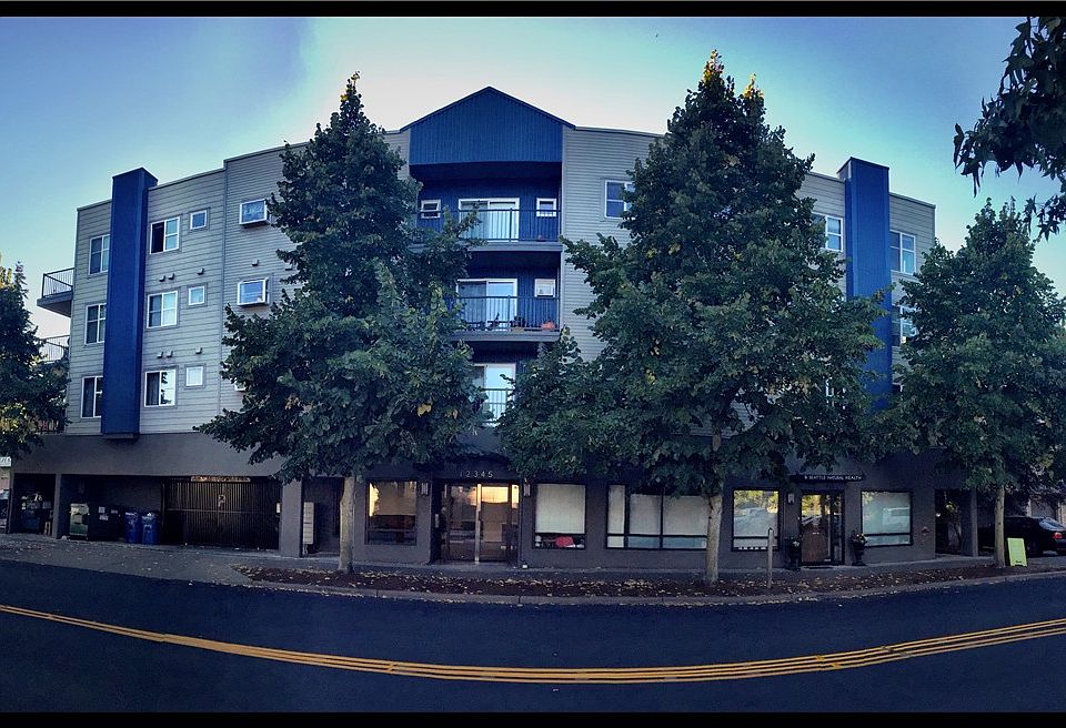 1st image of 12345 Roosevelt Way NE APT 312