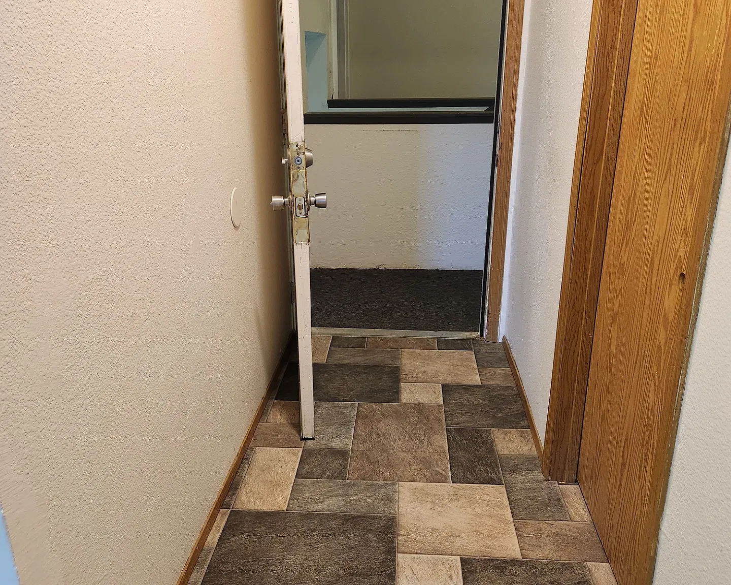 2 bed, 900 sqft, $1,575 — Photo 4