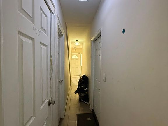 5th image of 9415 Foster Ave #4