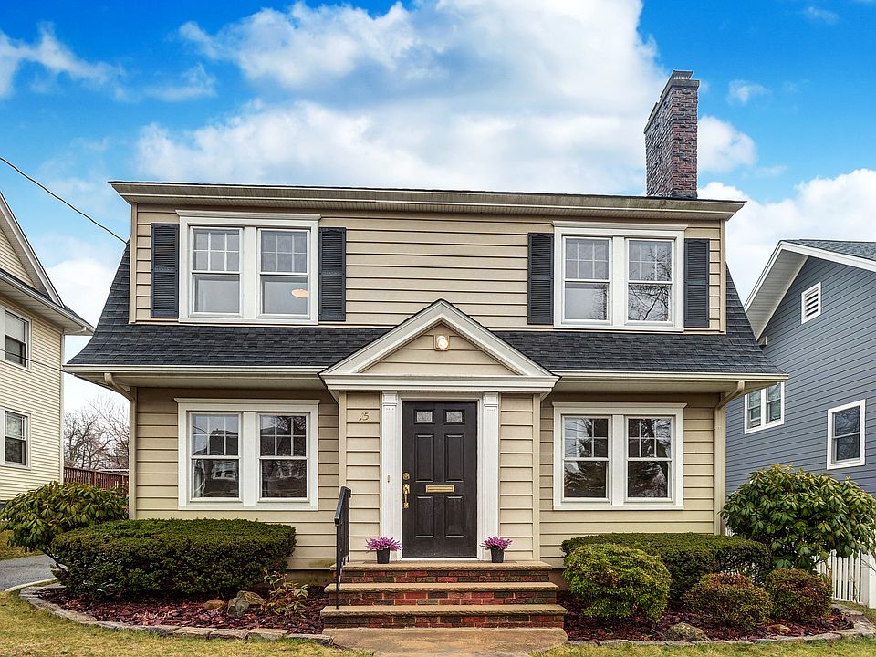 1st image of 15 Hillcrest Ter