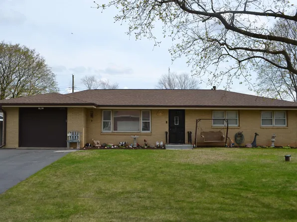 6946 Milton Rd, Rockford, IL 61109