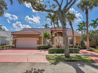 19370 NW 87th Pl, Hialeah, FL 33018