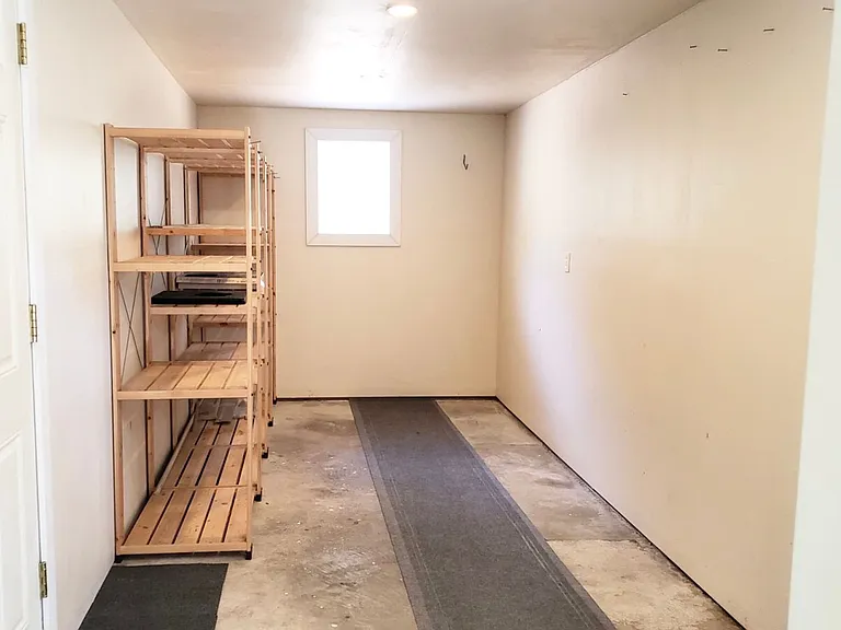 3720 Vernhardson St — Photo 11