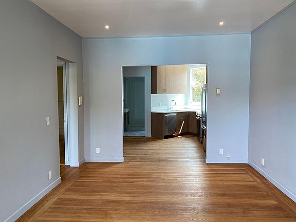 5th image of 231 Sanchez St #3
