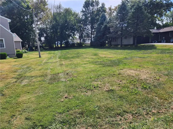 1607 W Melrose Ct, Decatur, IL 62526