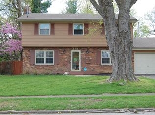 136 Vanderbilt Dr, Lexington, KY 40517