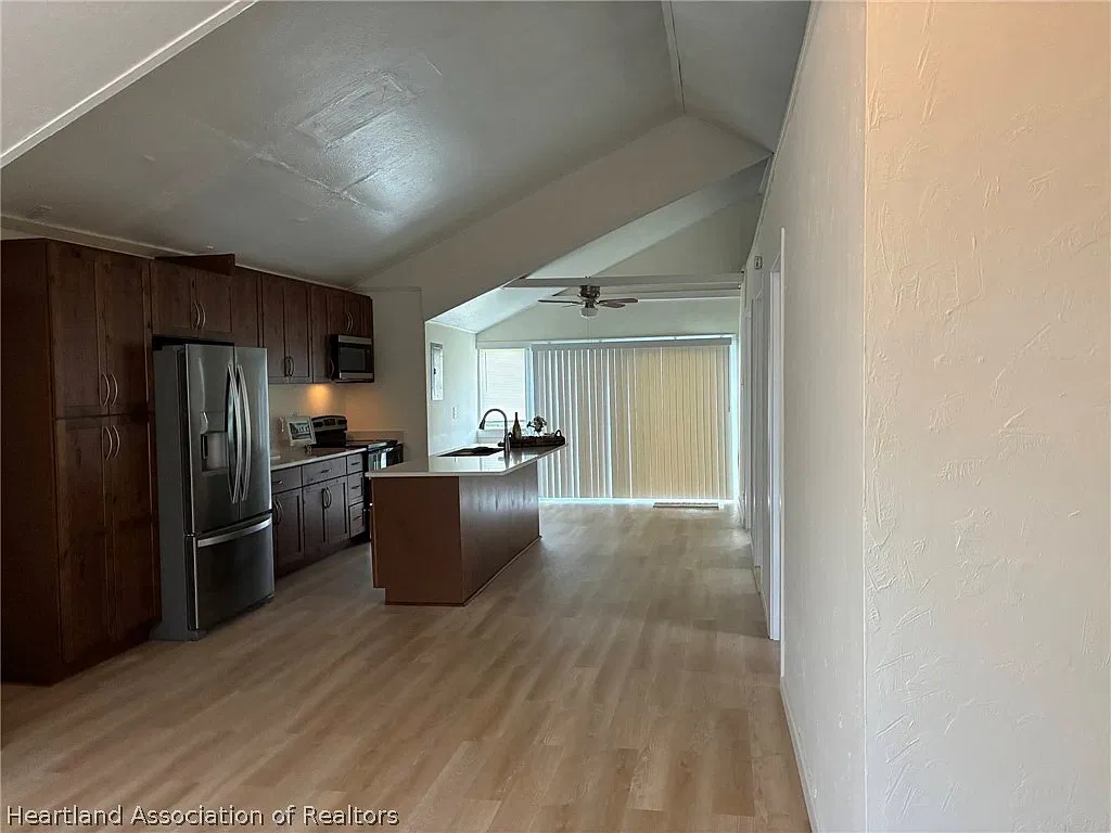 2 bed, 1.0 bath, 792 sqft, $1,700 — Photo 4