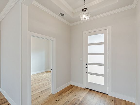 2nd image of 504 Limestone Cir