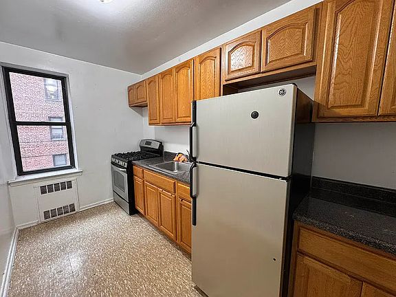 2nd image of 8315 116th St