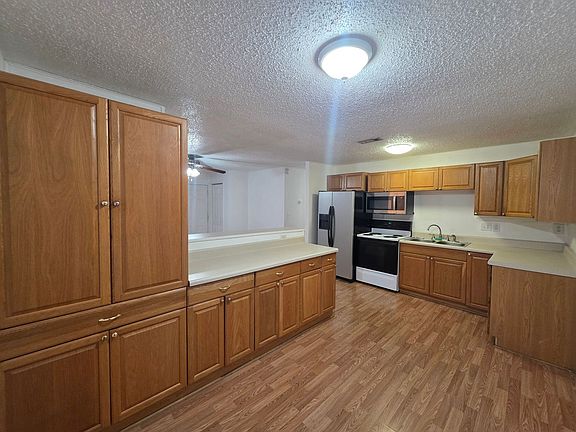 5th image of 1235 Larry Anne Dr