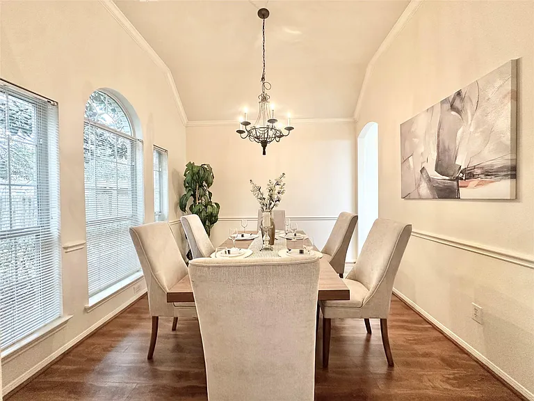 4903 Falls Cir — Photo 3