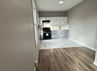 582 Broadway #2R, Newark, NJ 07104