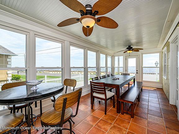 4th image of 9 Bay Shore Dr