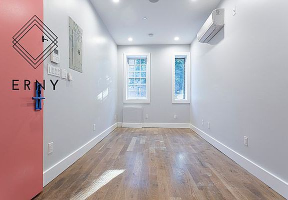 3rd image of 543 Marcy Ave APT 1F