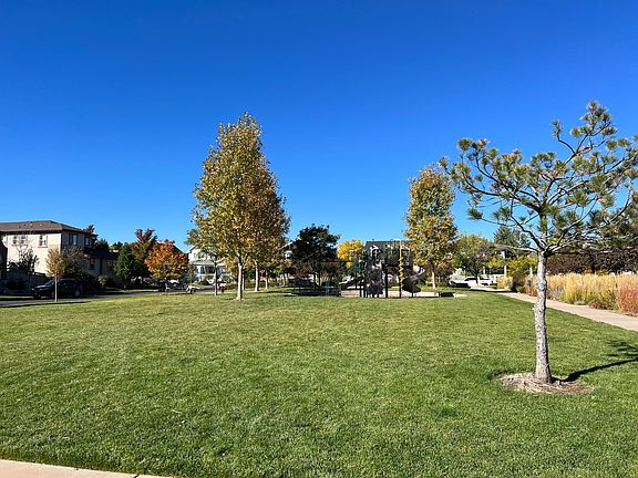 1 block away is another park (35th Drive & Wabash Street Park).