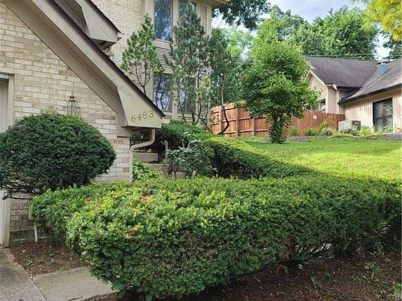 3rd image of 6483 Woodacre Ct