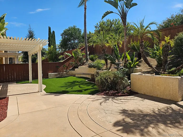 17136 Patina St — Photo 21