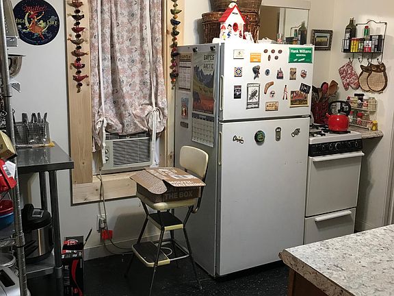 5th image of 125 Louisa Blvd