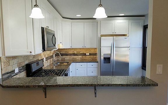 4th image of 5332 Arlington Cir
