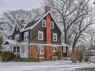 7 Yale St, Holyoke, MA 01040