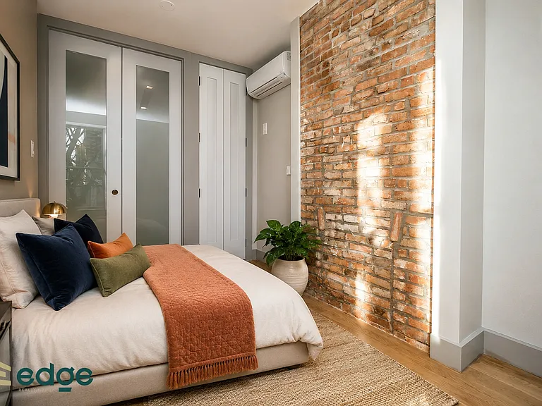 14 Stagg St #3L — Photo 2