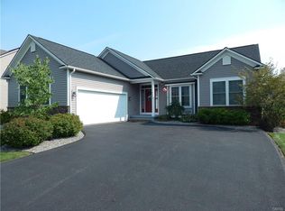 8546 Long Leaf Trl, Liverpool, NY 13090