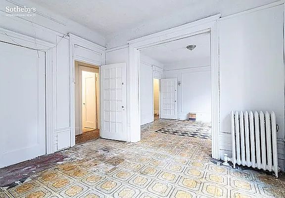 4th image of 605 W 111th St APT 23