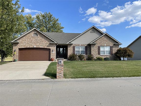 3rd image of 85 Raes Creek Dr