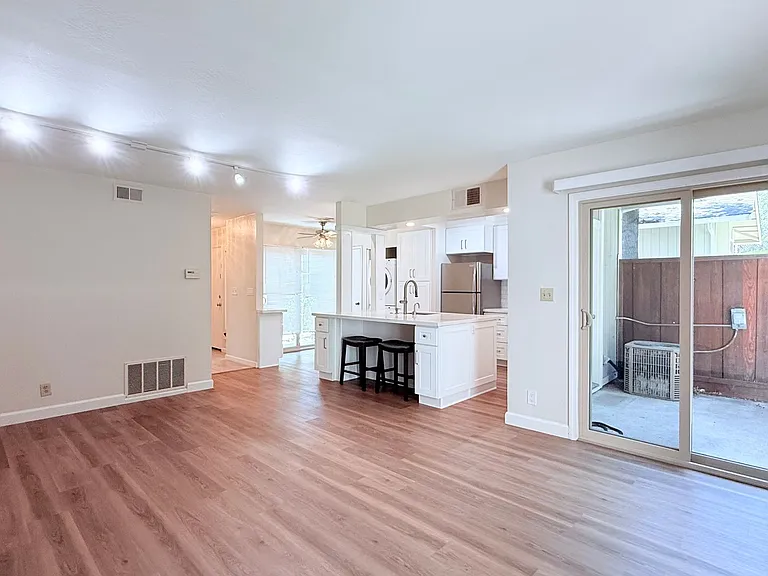 1065 San Ramon Valley Blvd — Photo 17