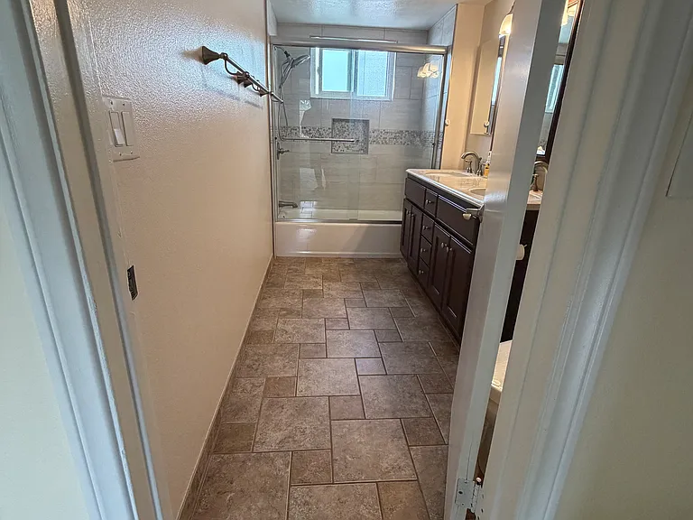5063 Argyle Dr — Photo 16