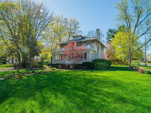 531 E Joliet St, Crown Point, IN 46307