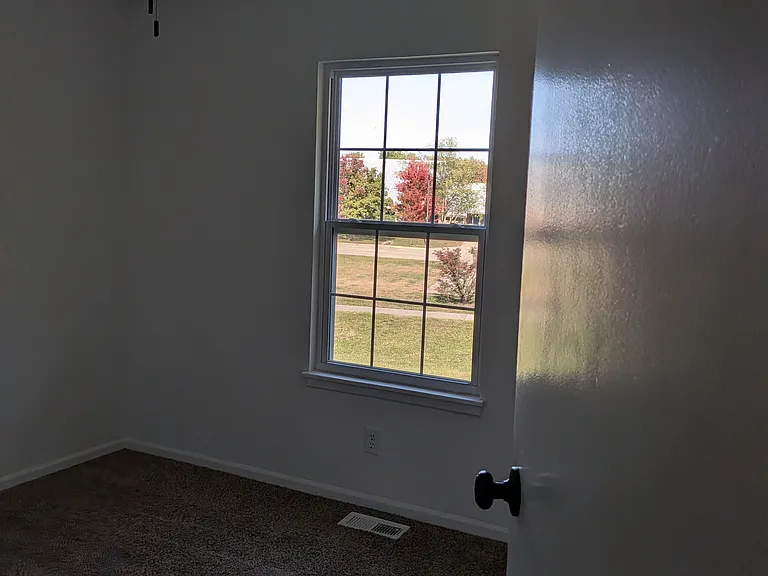 3910 Overland Cir — Photo 10