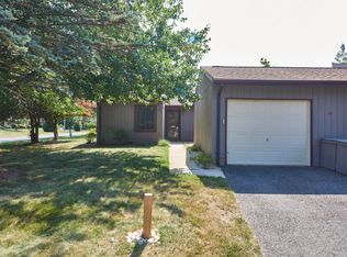 1 Concord Ct, Middletown, NJ 07701