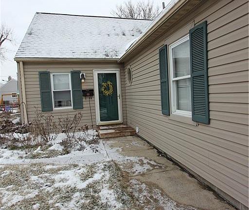 3rd image of 119 Skyview Dr