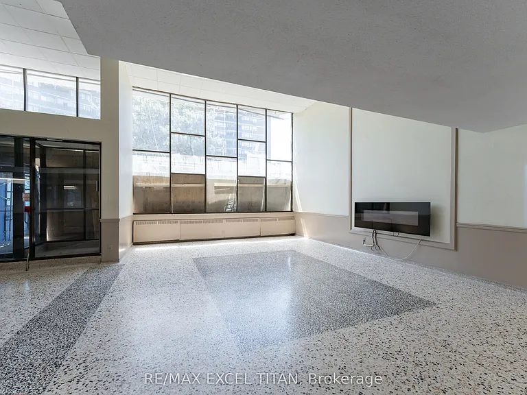 1385 Midland Ave #611 — Photo 2