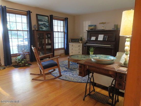 3rd image of 5391 Burgis Ave SE