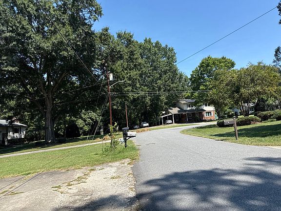 5th image of 309 Crowell Ln