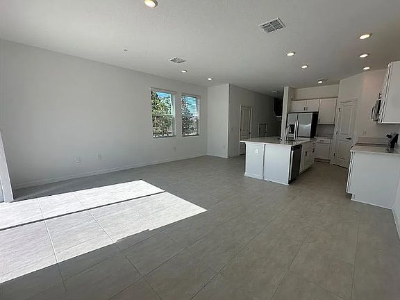 4th image of 5091 Spangle Dr