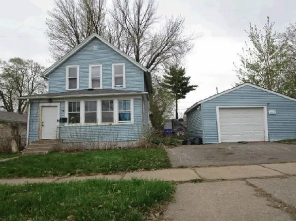 718 Hyacinth Ave E, Saint Paul, MN 55106