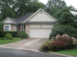 1624 E Timber Ridge Dr, Sedalia, MO 65301