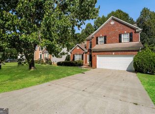 280 Lazy Willow Ln, Lawrenceville, GA 30044