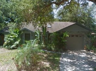 2352 Greendale Dr, Sarasota, FL 34232