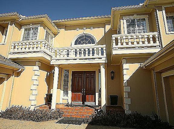 3rd image of 1001 Twin Oaks Dr