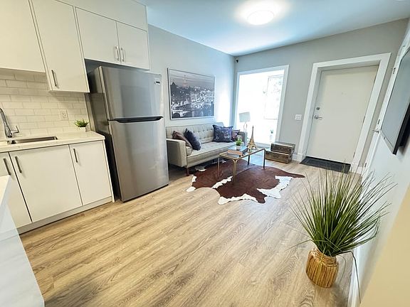 3rd image of 199 Pine St #2