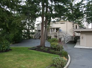 576 Klamath Ln, La Conner, WA 98257