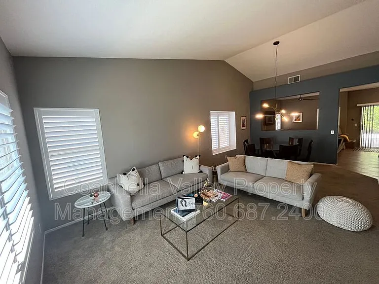 2162 Shannon Way — Photo 37