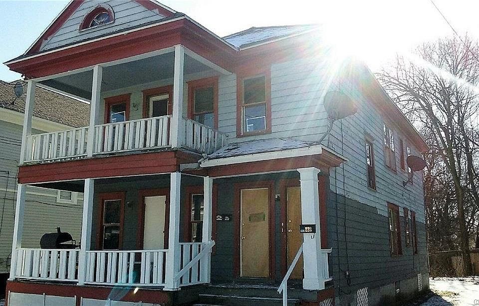 2nd image of 221-23 Warner Ave
