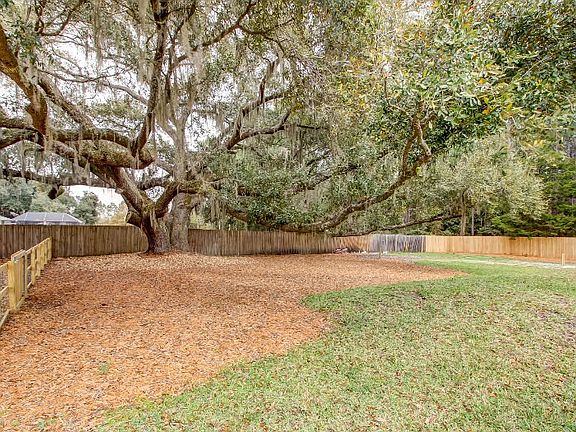 4th image of 861083 Worthington Dr