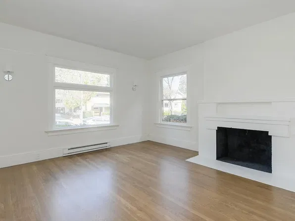 818 Cowper St #3, Palo Alto, CA 94301